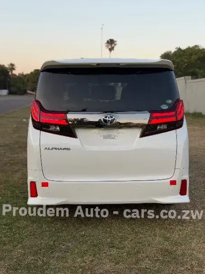 Picture of Toyota Alphard 2017