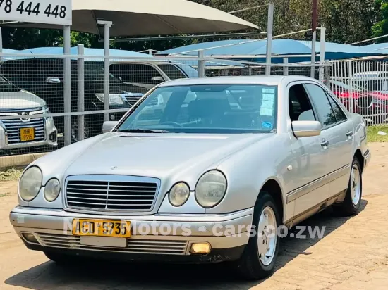 Picture of Mercedes Benz 300E 2004