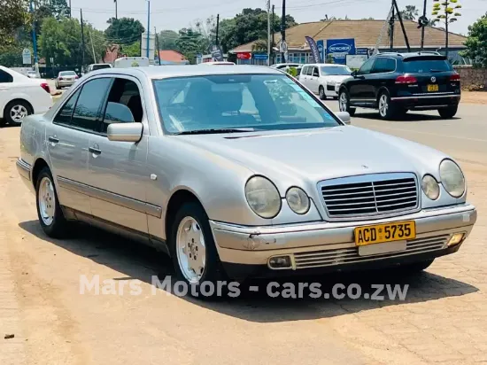 Picture of Mercedes Benz 300E 2004