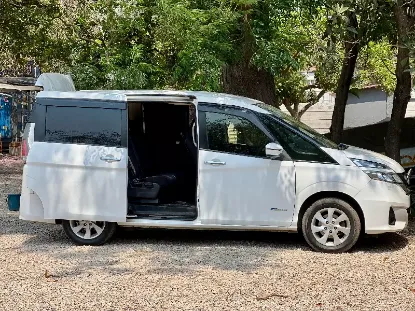 Picture of Nissan Serena 7 Seater