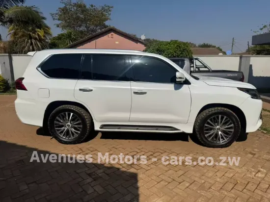 Picture of Lexus 450d 2020