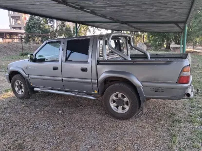 Picture of Isuzu KB280DTLX 2002