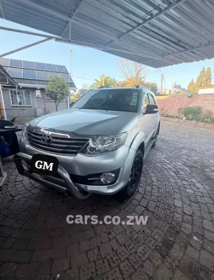 Picture of Toyota Fortuner 2014