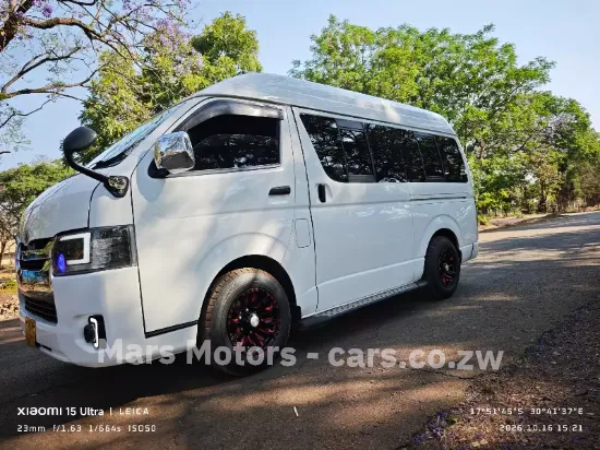 Picture of Toyota Hiace 2016