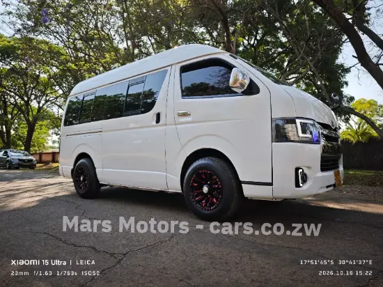 Picture of Toyota Hiace 2016