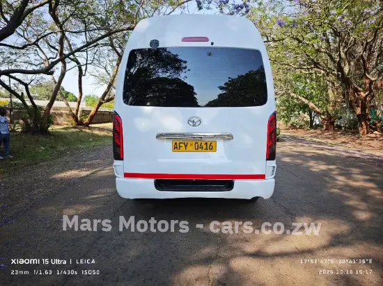 Picture of Toyota Hiace 2016