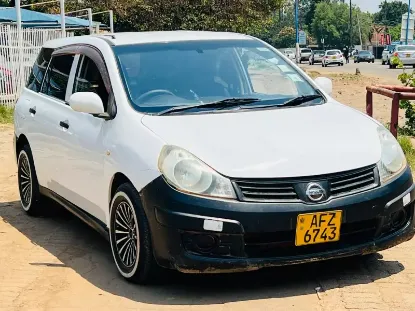 Picture of Nissan AD Van 2017
