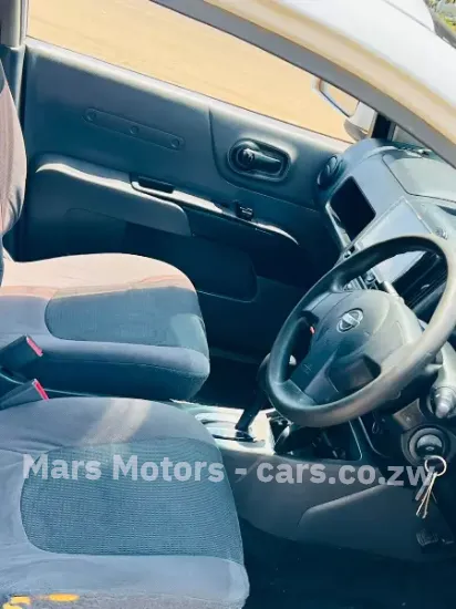 Picture of Nissan AD Van 2017