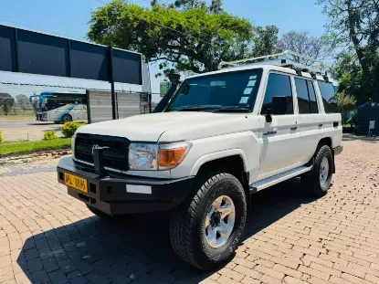 Picture of Toyota Land Cruiser 76 Series 201