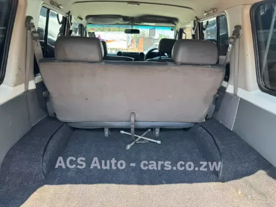 Picture of Toyota Land Cruiser 76 Series 201