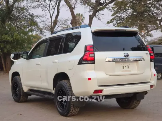 Picture of Toyota Prado 2018