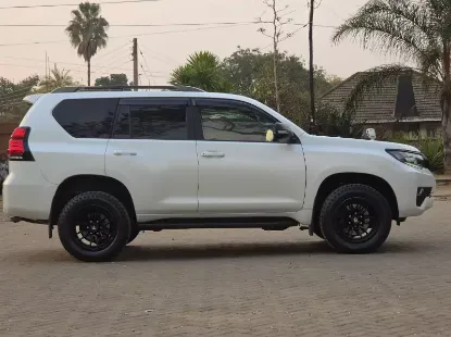 Picture of Toyota Prado 2018