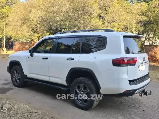 Picture of Toyota Land Cruiser 2022
