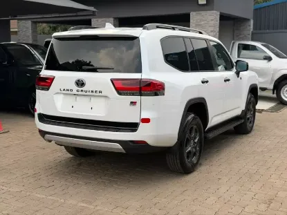 Picture of Toyota Land Cruiser 2023