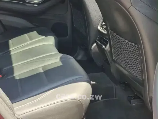 Picture of Mercedes Benz GLE 2021