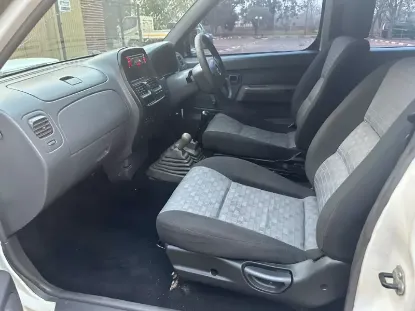 Picture of Nissan NP300. 2012