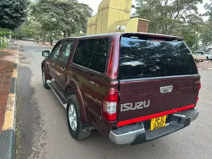 Picture of Isuzu KB300 2010
