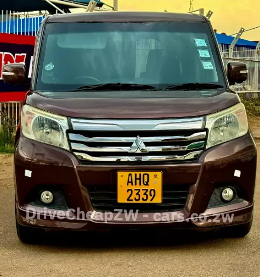 Picture of Mitsubishi Delica 2016