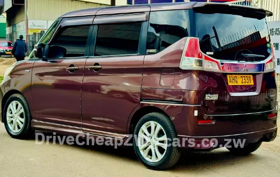 Picture of Mitsubishi Delica 2016