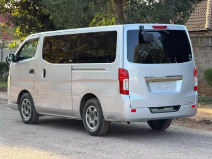 Picture of Nissan NV350 2018