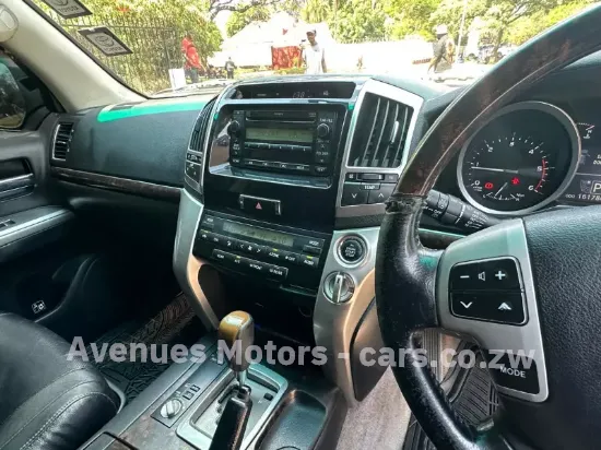 Picture of Toyota Land Cruiser 2812