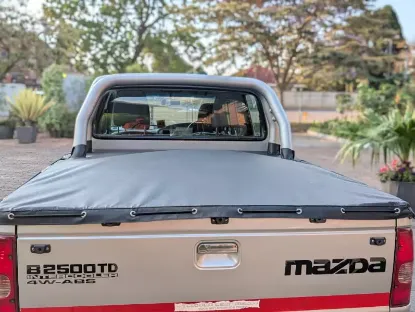 Picture of Mazda B2500 2006