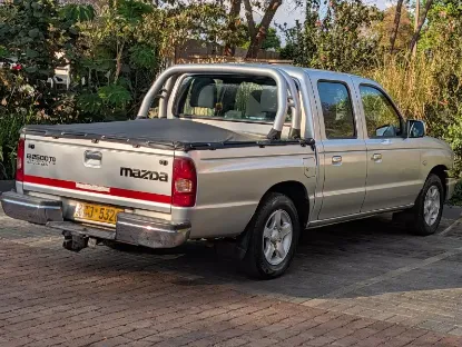 Picture of Mazda B2500 2006