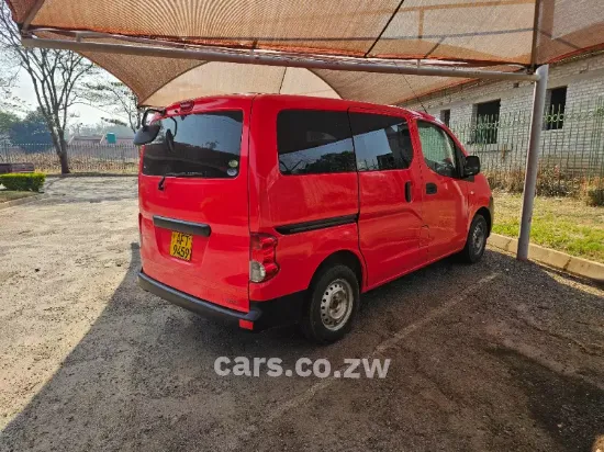 Picture of Nissan NV200 2016