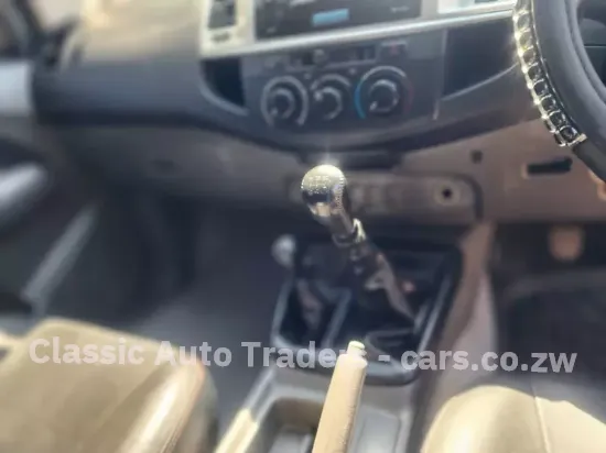 Picture of Toyota Hilux 26800