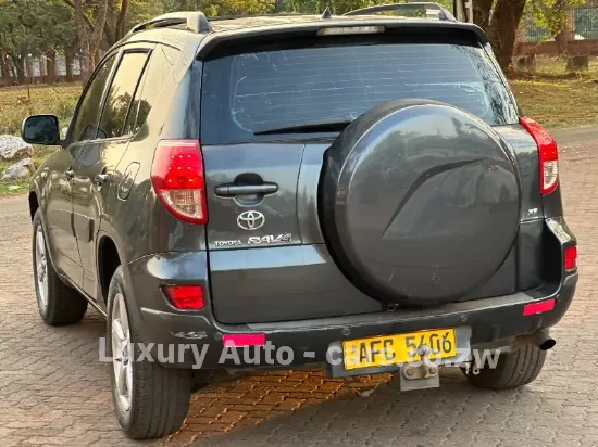 Picture of Toyota Rav4 2008
