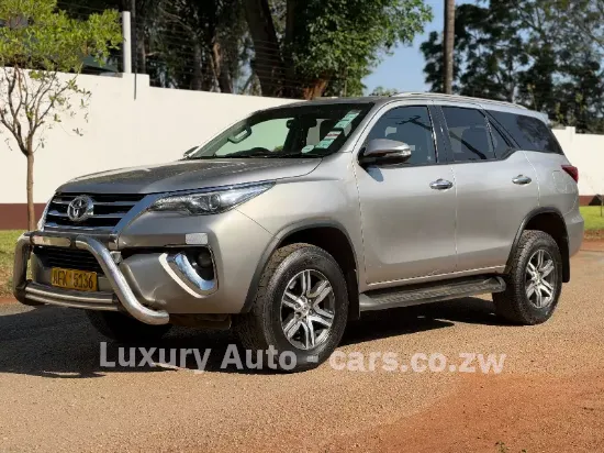 Picture of Toyota Fortuner 2017