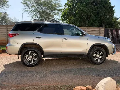 Picture of Toyota Fortuner 2017